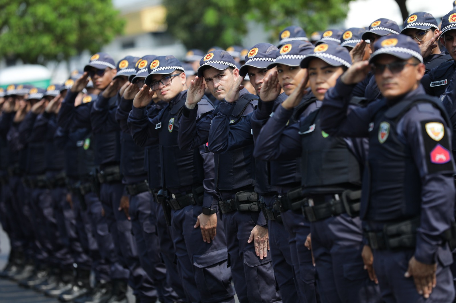 Governador também anunciou os estudos para a convocação de mais mil aprovados em concurso público da Polícia Militar (Mauro Neto/Secom)