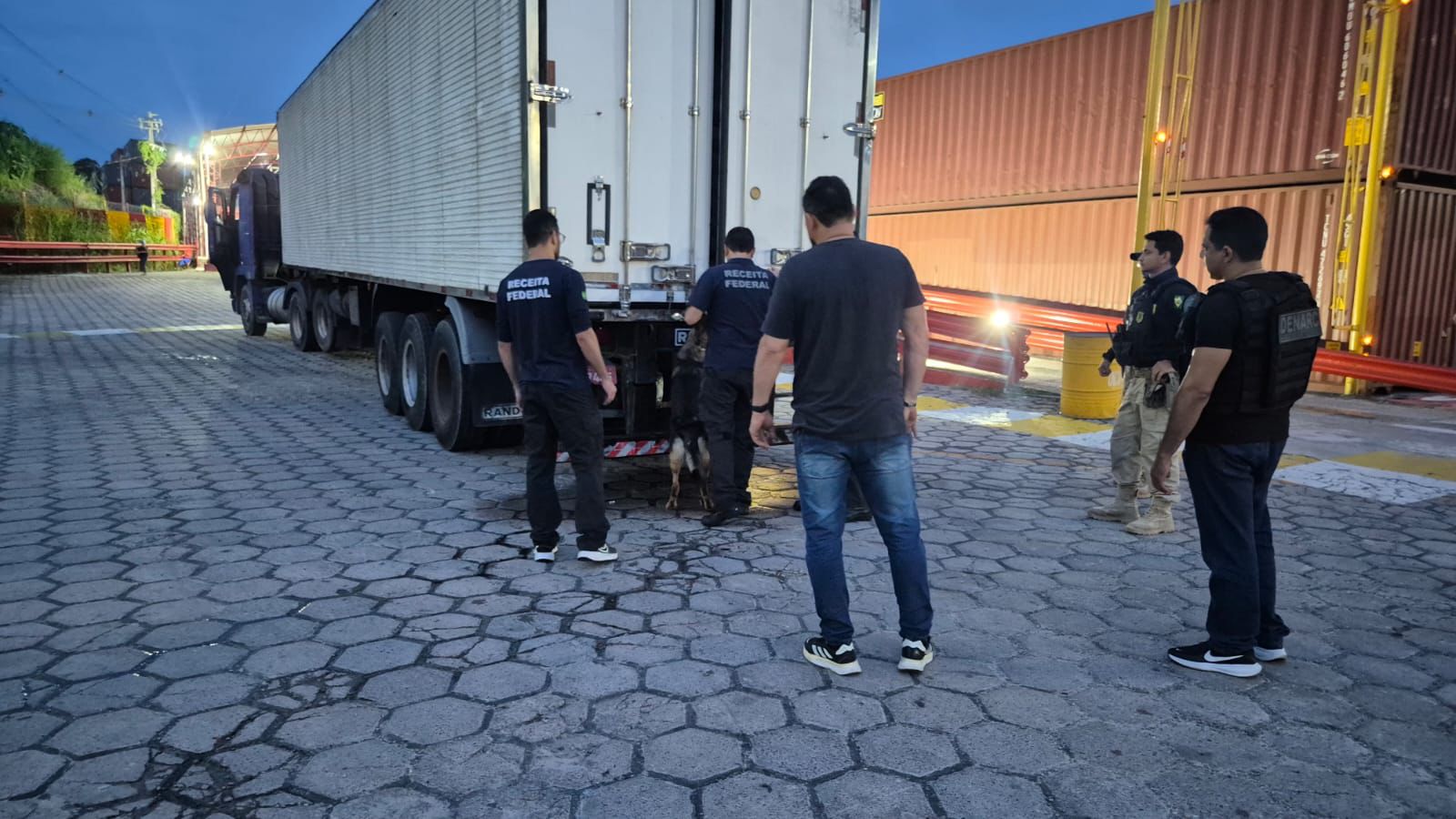 PC-AM intercepta 150 quilos de maconha que seriam enviados ao Pará em semirreboque