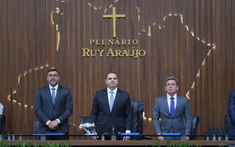 Wilson Lima e Tadeu de Souza renunciam e Roberto Cidade assume Governo do Amazonas