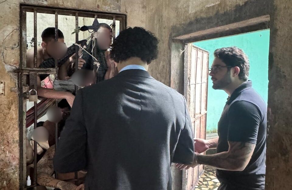 Com atuação do MP, Justiça autoriza transferência de presos da delegacia de Eirunepé para Manaus