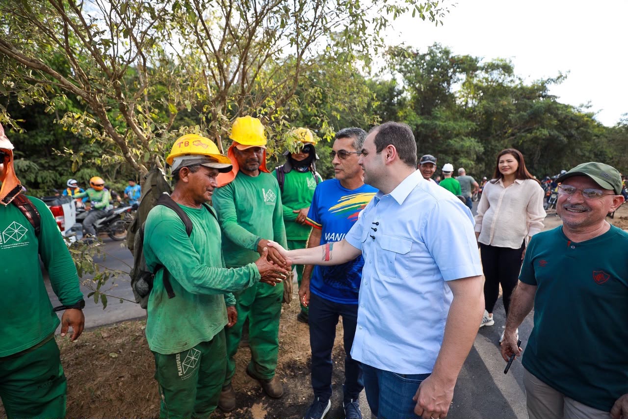 Roberto Cidade acompanha execução de obras do Asfalto Amazonas em Manicoré