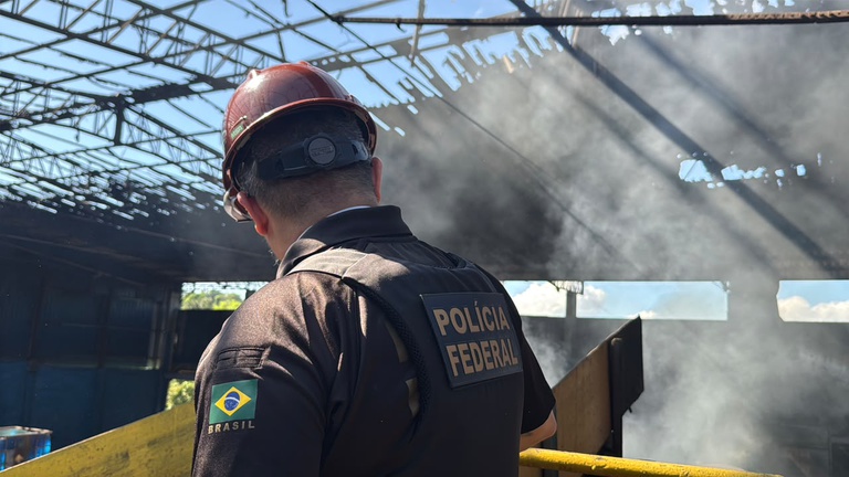 PF incinera mais de 3,5 toneladas de drogas em Manaus/AM