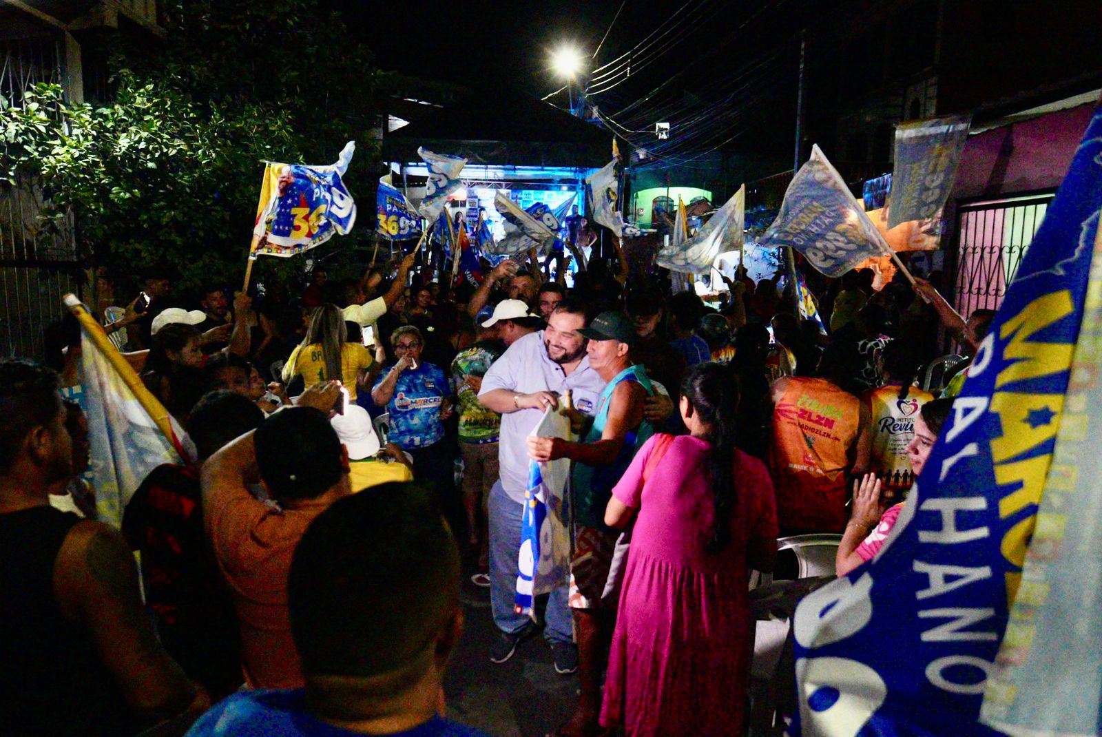 Marcelo Palhano reúne multidão de apoiadores no bairro da Compensa