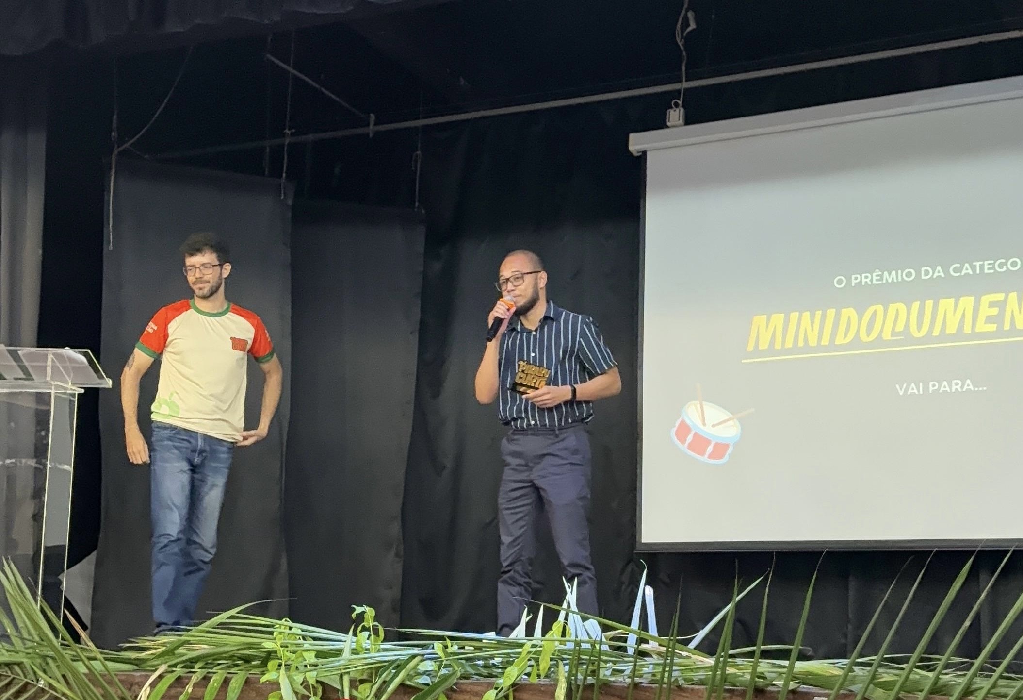 Documentário sobre os cinemas de rua de Manaus vence dois prêmios no Pirarucurta 2026