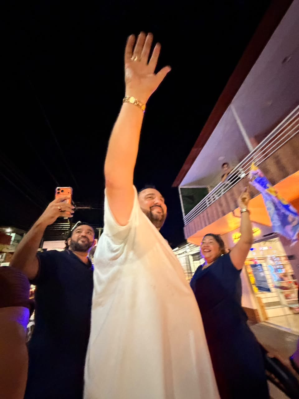 Marcelo Palhano mobiliza apoiadores e realiza carreata em Manacapuru